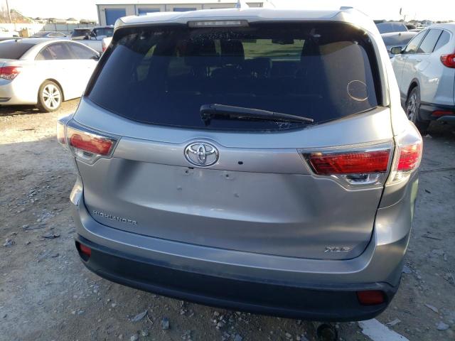 5TDKKRFH5FS099201 - 2015 TOYOTA HIGHLANDER XLE 银色 照片 6