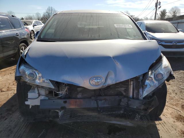 5TDKK3DC2ES457728 - 2014 TOYOTA SIENNA LE SILVER photo 5