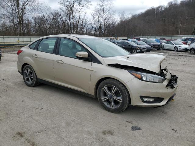 1FADP3FE8HL213439 - 2017 FORD FOCUS SE GOLD photo 4