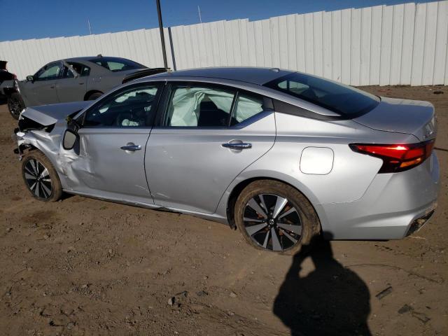 1N4BL4DV9NN317062 - 2022 NISSAN ALTIMA SV SILVER photo 2