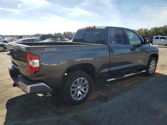 5TFRM5F18JX132330 - 2018 TOYOTA TUNDRA DOUBLE CAB SR/SR5 GRAY photo 3