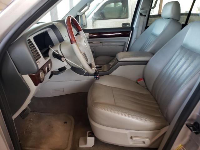 5LMEU68H54ZJ31619 - 2004 LINCOLN AVIATOR 银色 照片 7