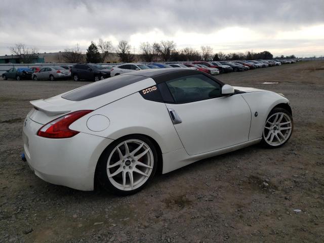 JN1AZ4EH7HM953862 - 2017 NISSAN 370Z BASE WHITE photo 3