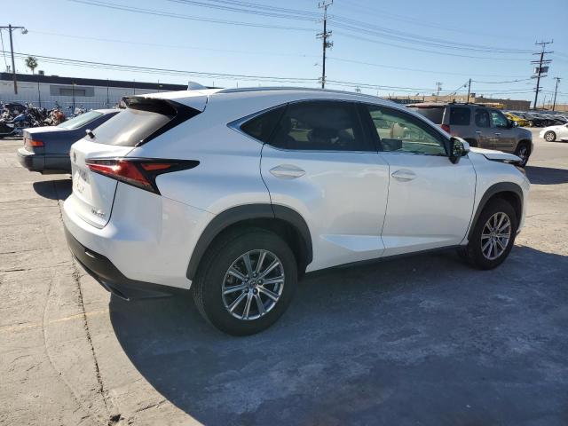 JTJYARBZ5J2103451 - 2018 LEXUS NX 300 BASE Biały zdjęcie 3
