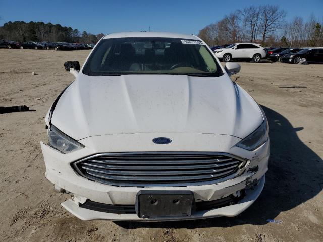 3FA6P0HD0JR208478 - 2018 FORD FUSION SE WHITE photo 5