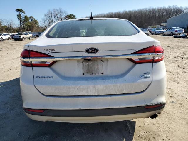 3FA6P0HD0JR208478 - 2018 FORD FUSION SE WHITE photo 6