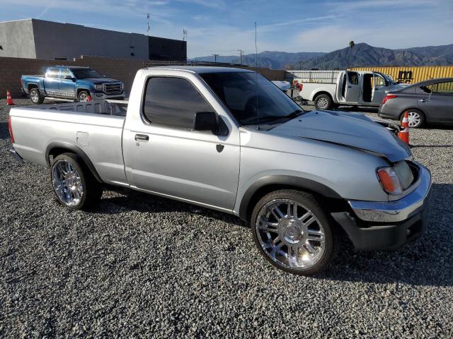 1N6DD21S8YC415852 - 2000 NISSAN FRONTIER XE SILVER photo 4