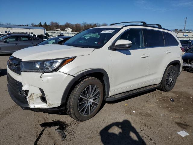 5TDKZRFH2HS200936 - 2017 TOYOTA HIGHLANDER SE WHITE photo 1