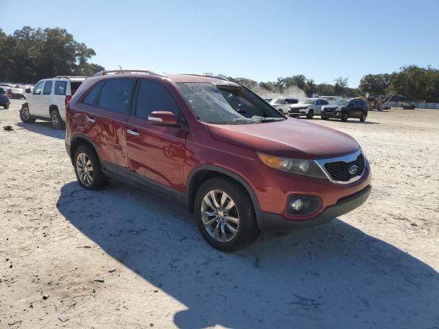 5XYKU3A13BG047946 - 2011 KIA SORENTO EX RED photo 4