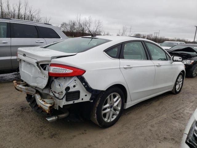 3FA6P0H75FR163412 - 2015 FORD FUSION SE WHITE photo 3