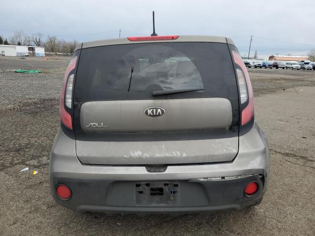 KNDJN2A25H7483361 - 2017 KIA SOUL BEIGE photo 6