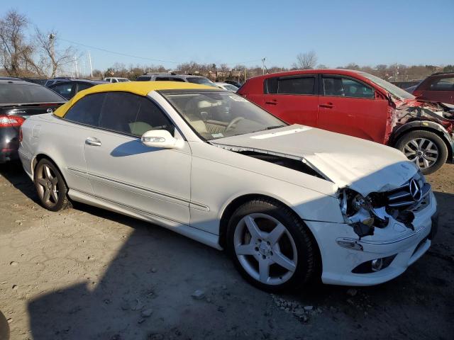 WDBTK72F27T086484 - 2007 MERCEDES-BENZ CLK 550 WHITE photo 4