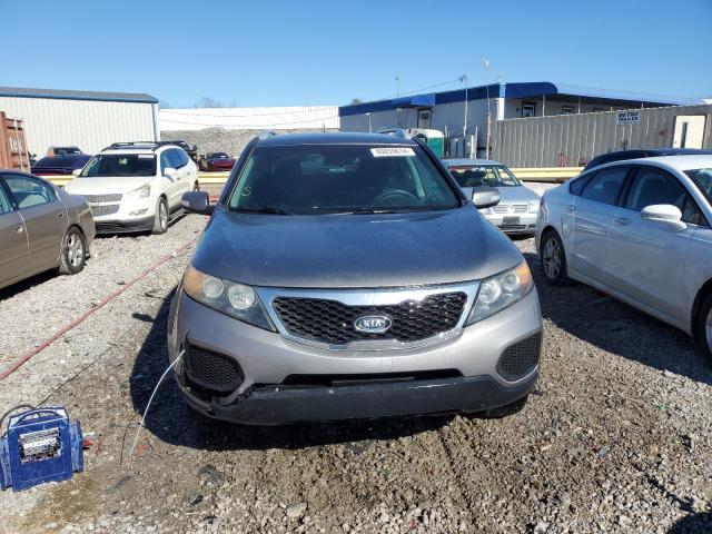 5XYKT4A22BG118104 - 2011 KIA SORENTO BASE GRAY photo 5