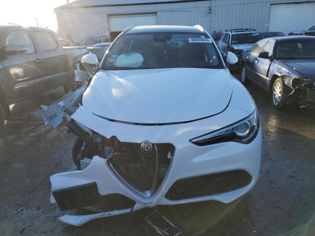 ZASFAKBN9J7B74175 - 2018 ALFA ROMEO STELVIO TI WHITE photo 5