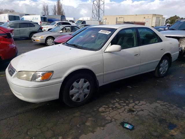 JT2BF22K9Y0258393 - 2000 TOYOTA CAMRY CE WHITE photo 1