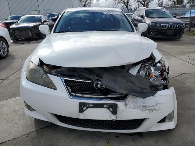 JTHBE262765008363 - 2006 LEXUS IS 350 WHITE photo 5