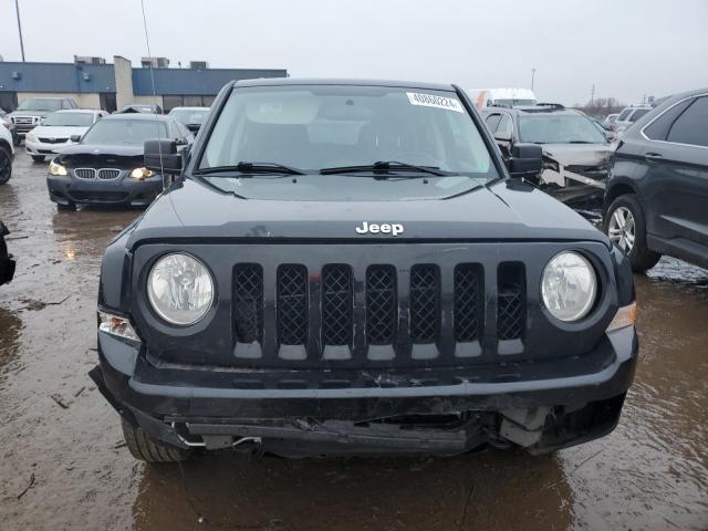 1C4NJPFB1CD678399 - 2012 JEEP PATRIOT LATITUDE BLACK photo 5