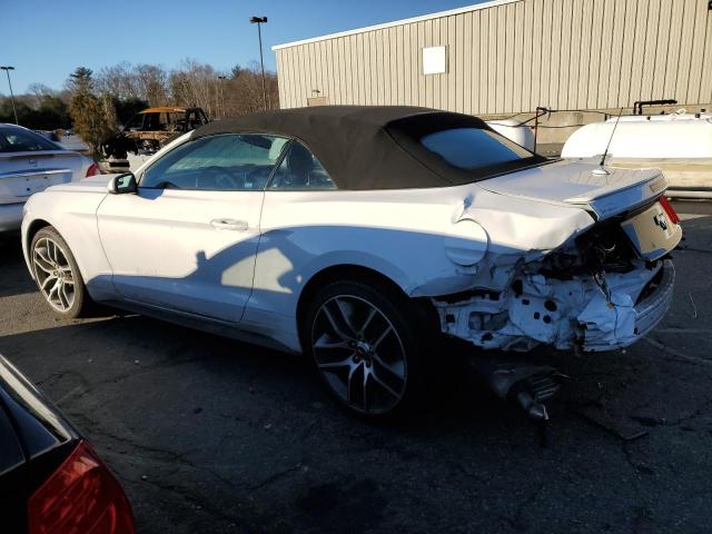 1FATP8UH5F5389212 - 2015 FORD MUSTANG WHITE photo 2