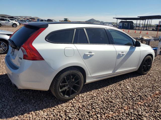 YV140MEK0F1251424 - 2015 VOLVO V60 PREMIER WHITE photo 3