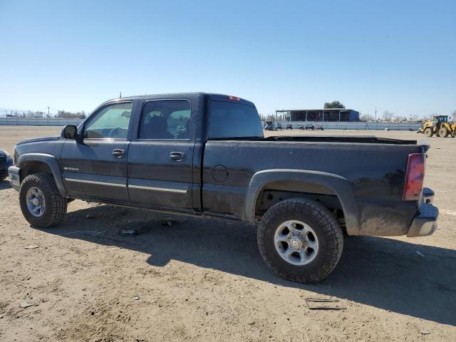 1GCGK13UX3F123934 - 2003 CHEVROLET SILVERADO BLACK photo 2