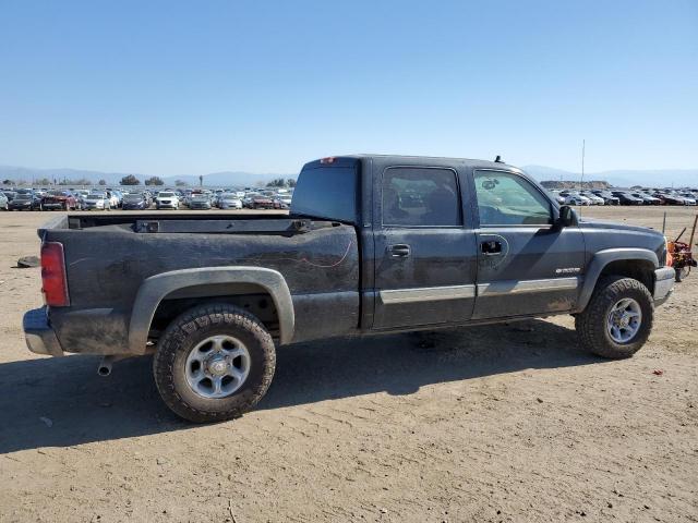 1GCGK13UX3F123934 - 2003 CHEVROLET SILVERADO BLACK photo 3