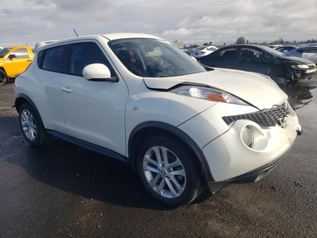 JN8AF5MR4ET351237 - 2014 NISSAN JUKE S WHITE photo 4