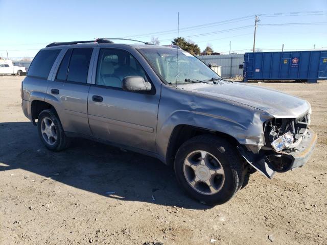 1GNDT13S372284032 - 2007 CHEVROLET TRAILBLAZE LS GRAY photo 4