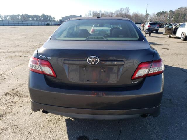 4T1BF3EK7BU777947 - 2011 TOYOTA CAMRY BASE GRAY photo 6