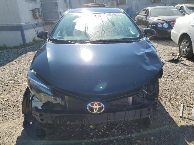 5YFBURHE8HP713490 - 2017 TOYOTA COROLLA L BLUE photo 5