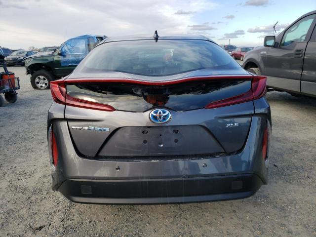 JTDKARFP7L3145067 - 2020 TOYOTA PRIUS PRIM LE 灰色 照片 6