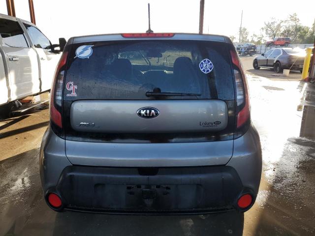 KNDJN2A29G7310196 - 2016 KIA SOUL GRAY photo 6