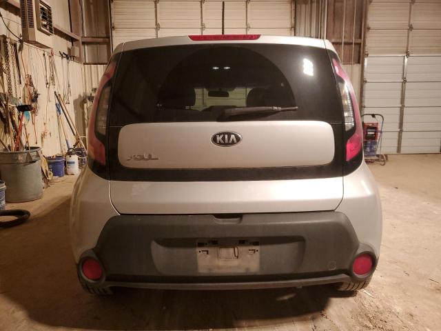 KNDJN2A20G7841724 - 2016 KIA SOUL SILVER photo 6