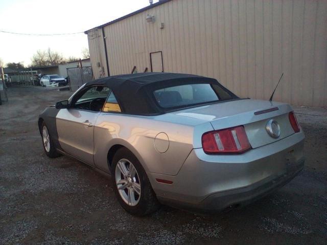 1ZVBP8EM6C5224926 - 2012 FORD MUSTANG GRAY photo 3