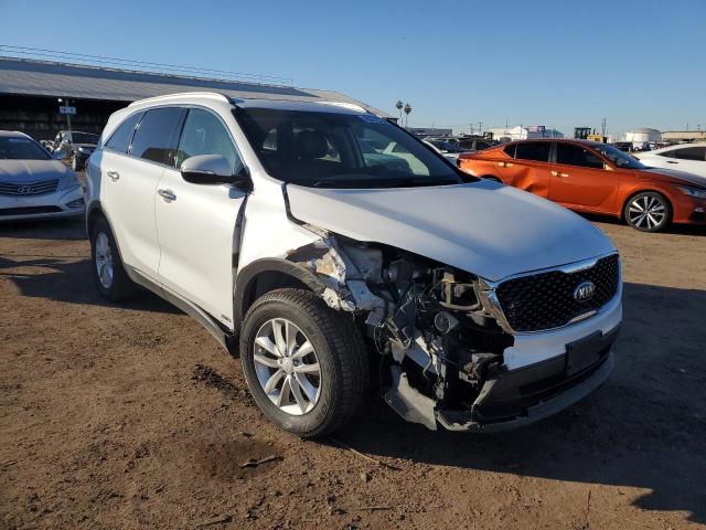 5XYPGDA37GG069542 - 2016 KIA SORENTO LX WHITE photo 4