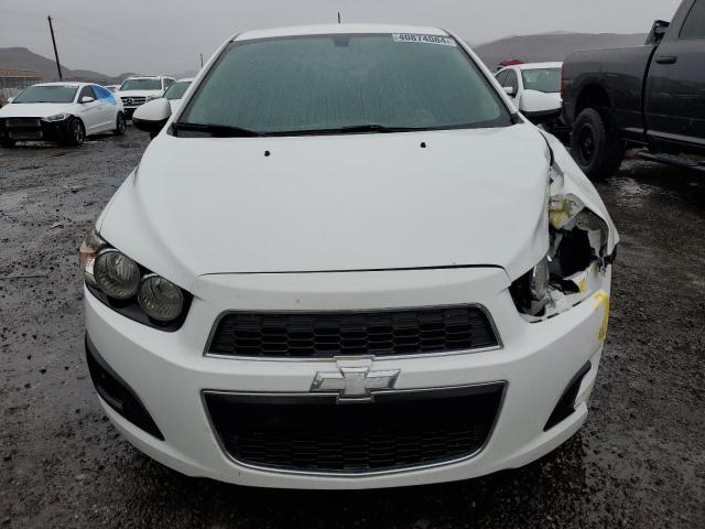 1G1JA6SH6F4132813 - 2015 CHEVROLET SONIC LS 白色 照片 5