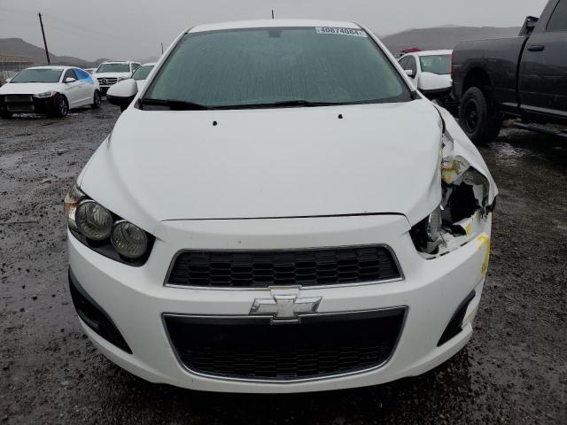 1G1JA6SH6F4132813 - 2015 CHEVROLET SONIC LS WHITE photo 5