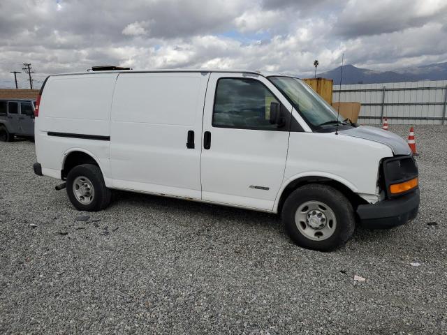 1GCGG25V751247690 - 2005 CHEVROLET CHEVY VAN WHITE photo 4