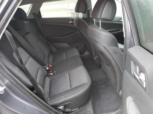 KM8J23A42GU023618 - 2016 HYUNDAI TUCSON SE GRAY photo 11