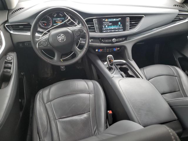 5GAEVAKW9JJ135408 - 2018 BUICK ENCLAVE ESSENCE 白色 照片 8