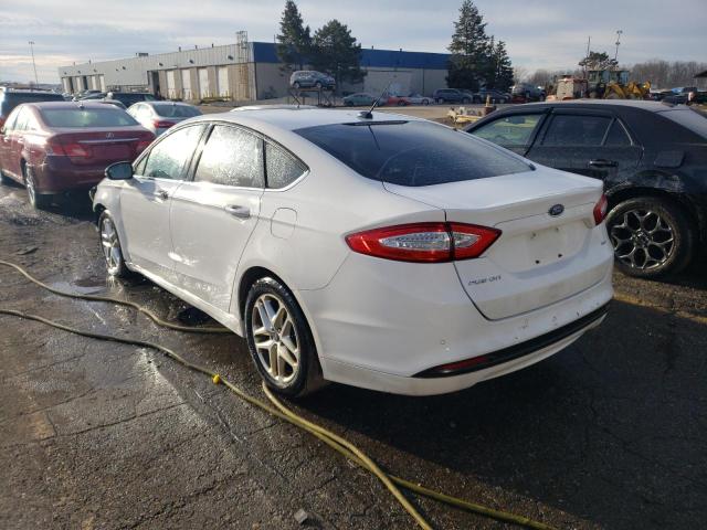 3FA6P0H78DR155317 - 2013 FORD FUSION SE WHITE photo 2