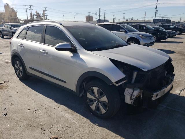 KNDCB3LC5K5339356 - 2019 KIA NIRO FE SILVER photo 4