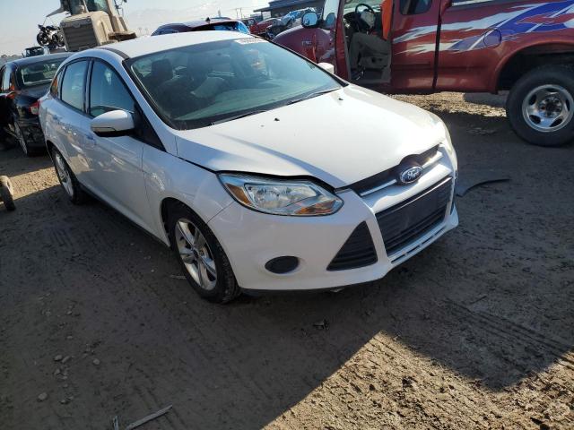 1FADP3F24EL129328 - 2014 FORD FOCUS SE WHITE photo 4