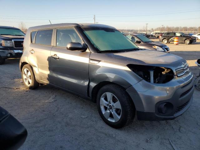 KNDJN2A25H7422267 - 2017 KIA SOUL GRAY photo 4