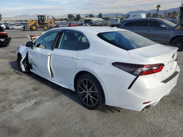 4T1S31AK9RU627576 - 2024 TOYOTA CAMRY SE NIGHT SHADE WHITE photo 2