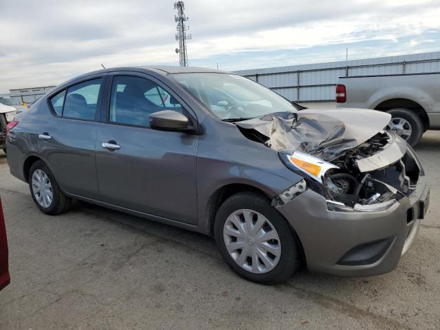 3N1CN7AP4HK442239 - 2017 NISSAN VERSA S CHARCOAL photo 4