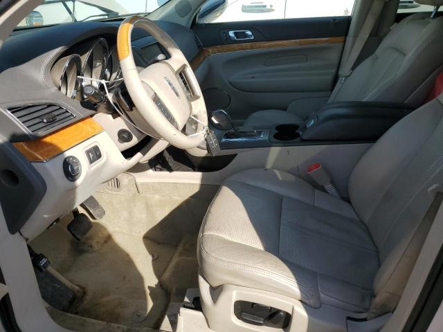 2LMHJ5FRXBBJ50590 - 2011 LINCOLN MKT WHITE photo 7