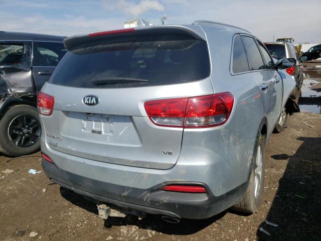 5XYPGDA55HG337409 - 2017 KIA SORENTO LX SILVER photo 4