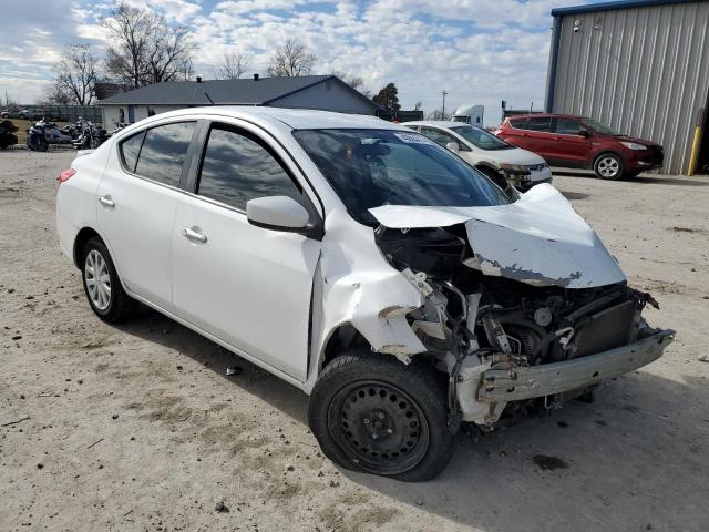 3N1CN7AP1GL854689 - 2016 NISSAN VERSA S WHITE photo 4