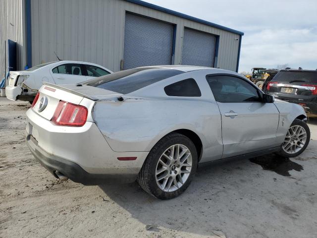 1ZVBP8AM0C5233207 - 2012 FORD MUSTANG SILVER photo 3