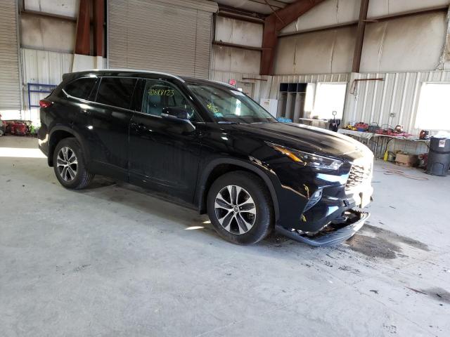 5TDGZRBH6NS225071 - 2022 TOYOTA HIGHLANDER XLE BLACK photo 4